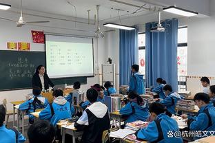 乔治：莱昂纳德和哈登会吸引很多防守 这让我打得更自在